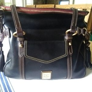 Dooney & Bourke stachel